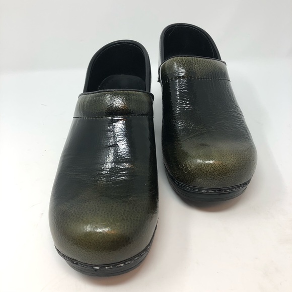 sanita green clogs